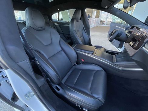 Used 2022 Tesla Model S Plaid image 26