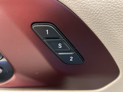 Used 2020 Chrysler Pacifica Limited image 12