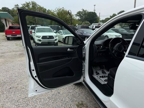 Used 2023 Dodge Durango SXT RWD image 13
