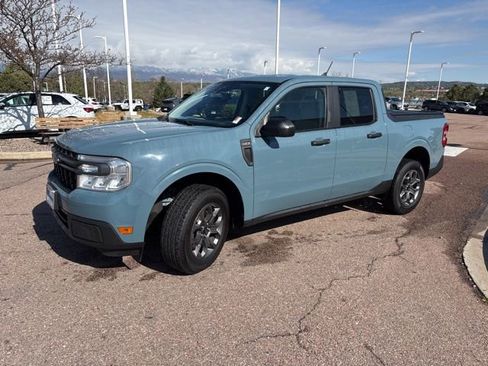 Used 2023 Ford Maverick XLT FWD image 3
