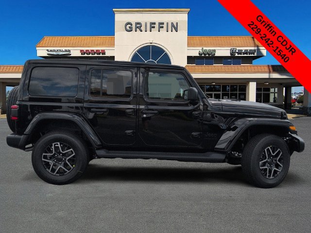New 2027 Jeep Wrangler Unlimited Sahara AWD/4WD image 3