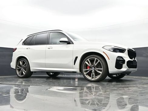 Used 2021 BMW X5 M50i AWD/4WD image 37