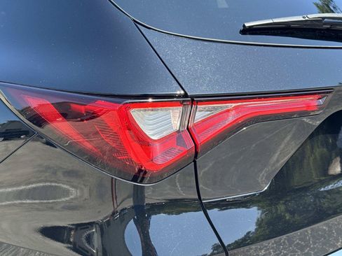 Used 2023 Acura MDX FWD w/ Technology Package image 11