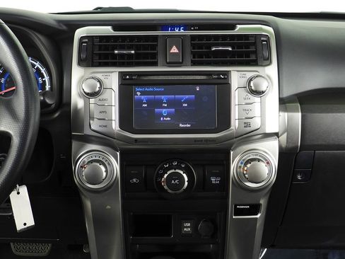 Used 2018 Toyota 4Runner SR5 Premium image 26