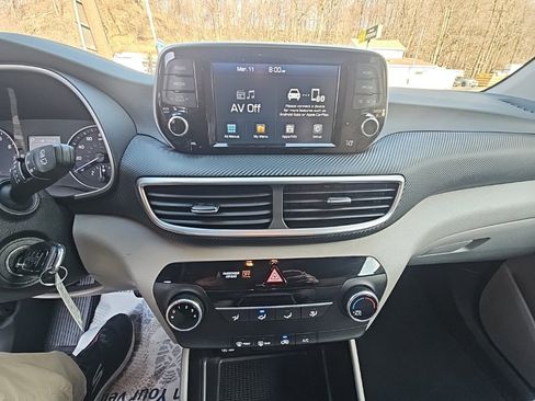 Used 2019 Hyundai Tucson SE image 11