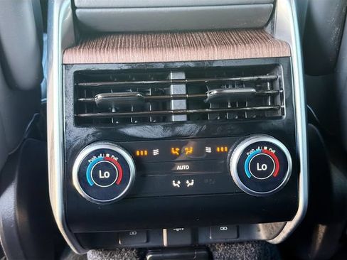 Used 2024 Land Rover Range Rover SE AWD/4WD image 21