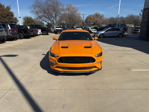 Used 2018 Ford Mustang GT Premium w/ GT Performance Package image 2