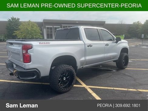 Used 2019 Chevrolet Silverado 1500 Custom Trail Boss w/ Custom Convenience Package AWD/4WD image 4