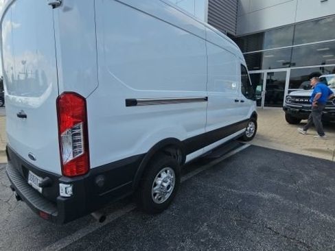 Used 2023 Ford Transit 250 Medium Roof AWD w/ Exterior Upgrade Package image 3