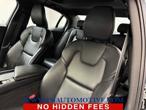 Used 2019 Volvo S60 T6 Momentum image 14