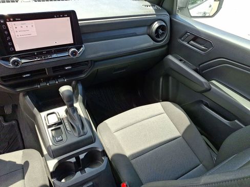 Used 2024 Chevrolet Colorado W/T RWD image 12