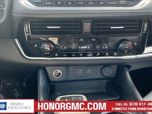 Used 2022 Nissan Rogue SL w/ SL Premium Package FWD image 15