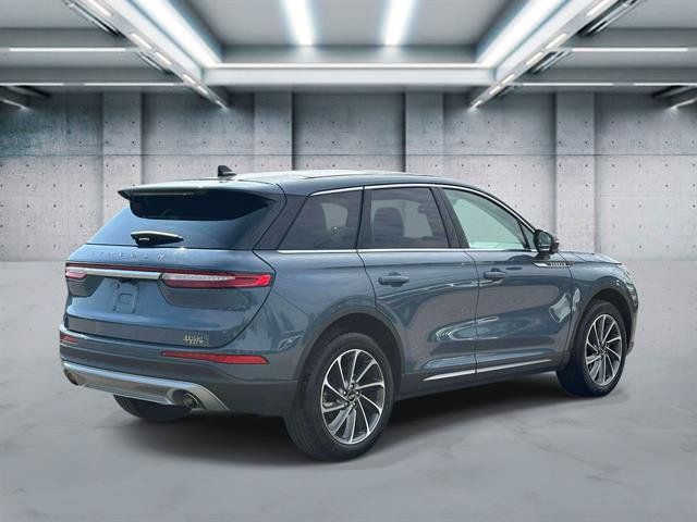 Used 2023 Lincoln Corsair AWD image 27