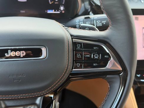 New 2026 Jeep Grand Cherokee Summit w/ Obsidian Package AWD/4WD image 19