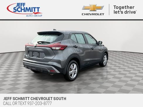 Used 2022 Nissan Kicks S image 10