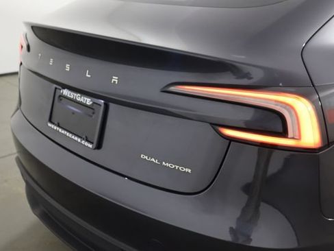Used 2024 Tesla Model 3 Long Range AWD/4WD image 35
