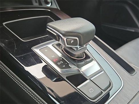 Used 2022 Audi Q5 2.0T Premium Plus image 20