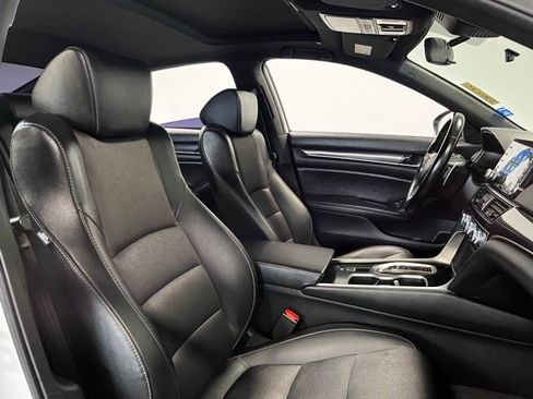 Used 2021 Honda Accord Sport image 10