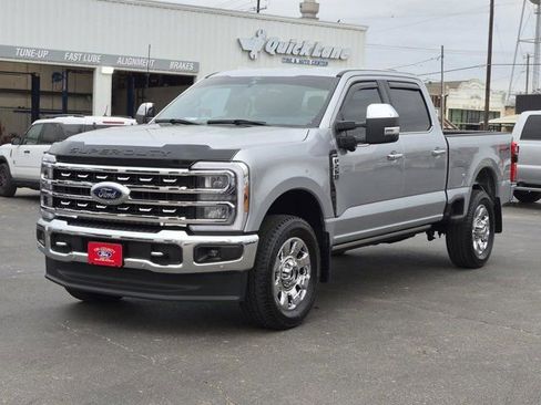 Used 2024 Ford F250 Lariat w/ Lariat Ultimate Package image 3