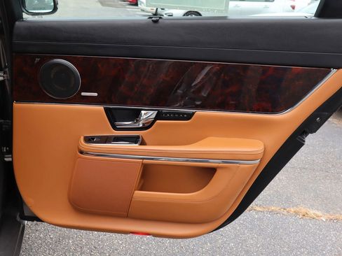 Used 2011 Jaguar XJ L RWD image 18