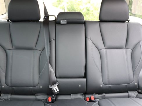 Used 2021 Subaru Forester Touring AWD/4WD image 34