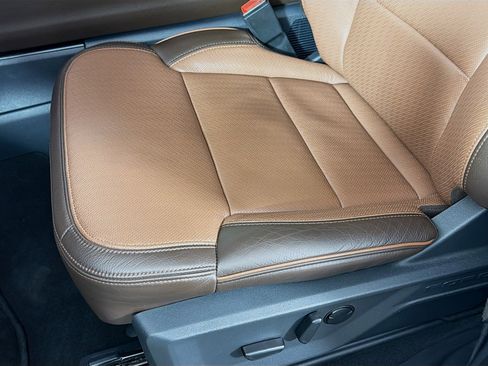 Used 2025 Ford Expedition King Ranch image 23