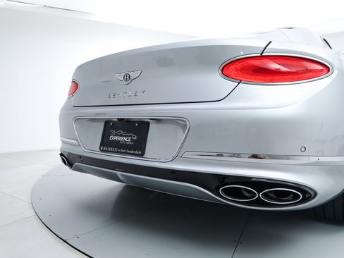 Used 2022 Bentley Continental GT V8 AWD/4WD image 14