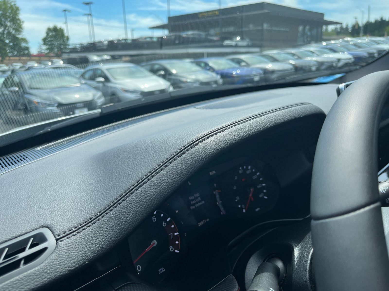 Used 2025 Jeep Compass Trailhawk AWD/4WD image 33