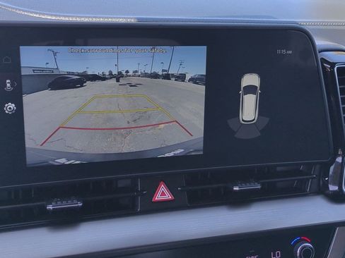 Used 2024 Kia Sportage EX FWD image 18