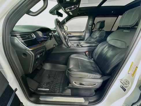 Used 2022 Jeep Grand Wagoneer Series II w/ Convenience Group III image 25