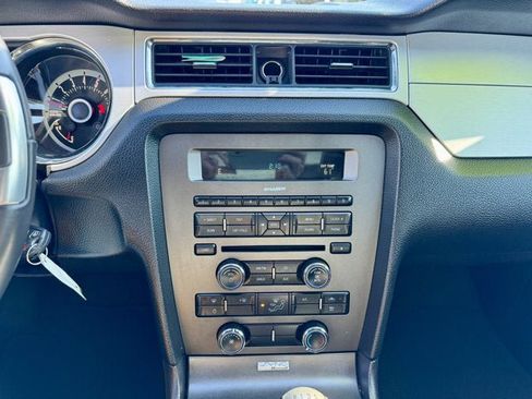 Used 2013 Ford Mustang Premium image 14