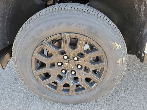 New 2026 Chevrolet Colorado W/T w/ WT Custom Package image 14