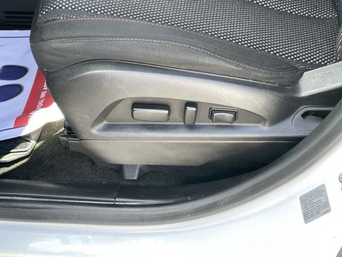 Used 2017 Chevrolet Equinox LT w/ Convenience Package FWD image 28