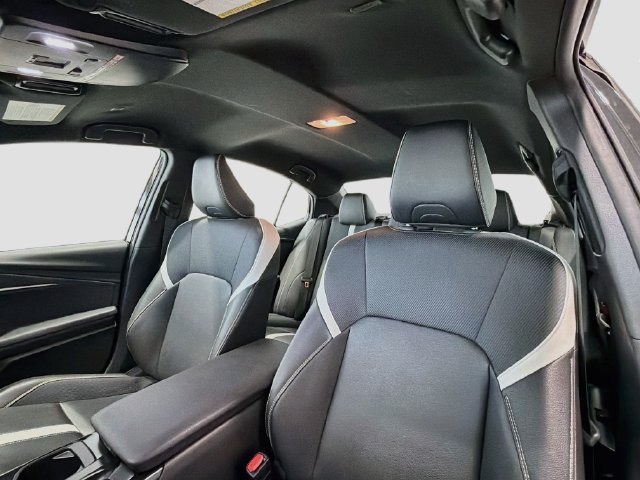Used 2025 Toyota Camry SE FWD image 18