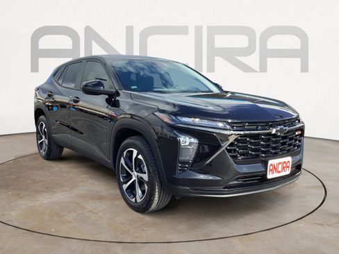 Used 2026 Chevrolet Trax RS FWD image 5