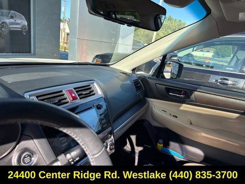 Used 2017 Subaru Outback 2.5i Limited AWD/4WD image 18