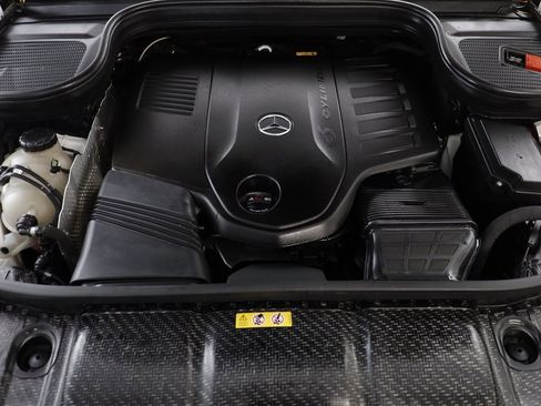 Used 2024 Mercedes-Benz GLS 450 4MATIC image 25