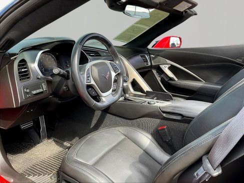 Used 2017 Chevrolet Corvette Stingray Convertible RWD image 17