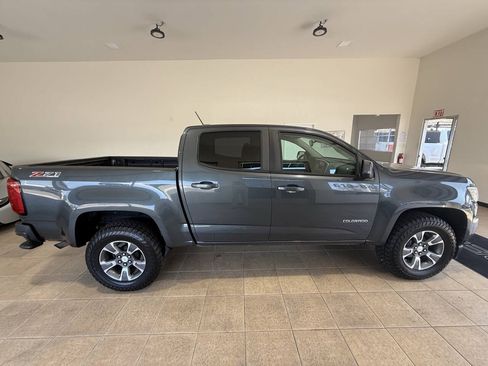 Used 2016 Chevrolet Colorado Z71 AWD/4WD image 5