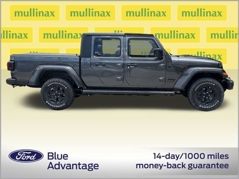 Used 2022 Jeep Gladiator Sport AWD/4WD image 2
