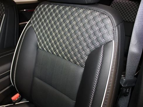 Used 2025 GMC Acadia Denali w/ LPO, Floor Liner Package image 11