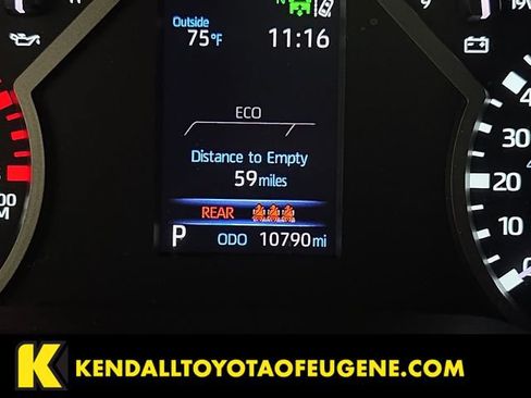 Certified 2025 Toyota Tundra SR5 w/ SR5 Premium Package AWD/4WD image 18
