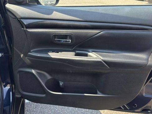 Used 2020 Mitsubishi Outlander SE AWD/4WD image 20