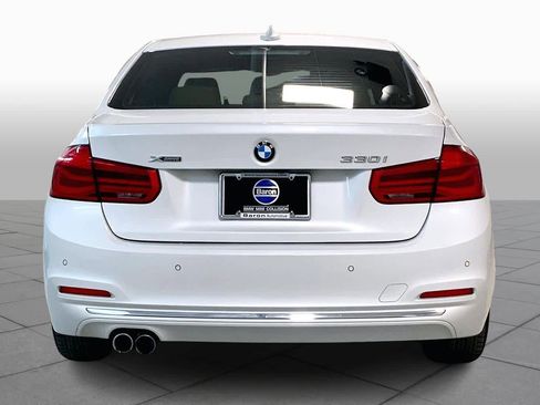 Used 2017 BMW 330i xDrive Sedan image 4