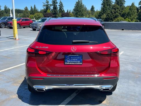 Used 2026 Mercedes-Benz GLA 250 4MATIC image 8