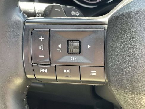 Used 2025 Nissan Rogue SV w/ SV Premium Package FWD image 31