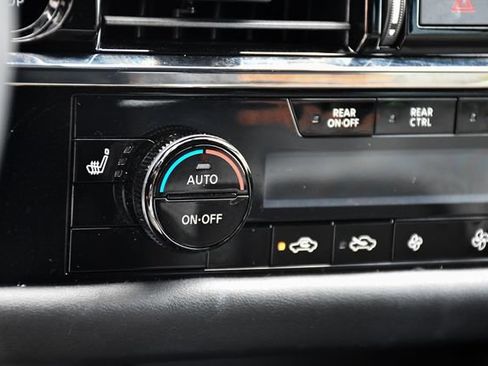 Used 2025 Nissan Pathfinder Rock Creek AWD/4WD image 34