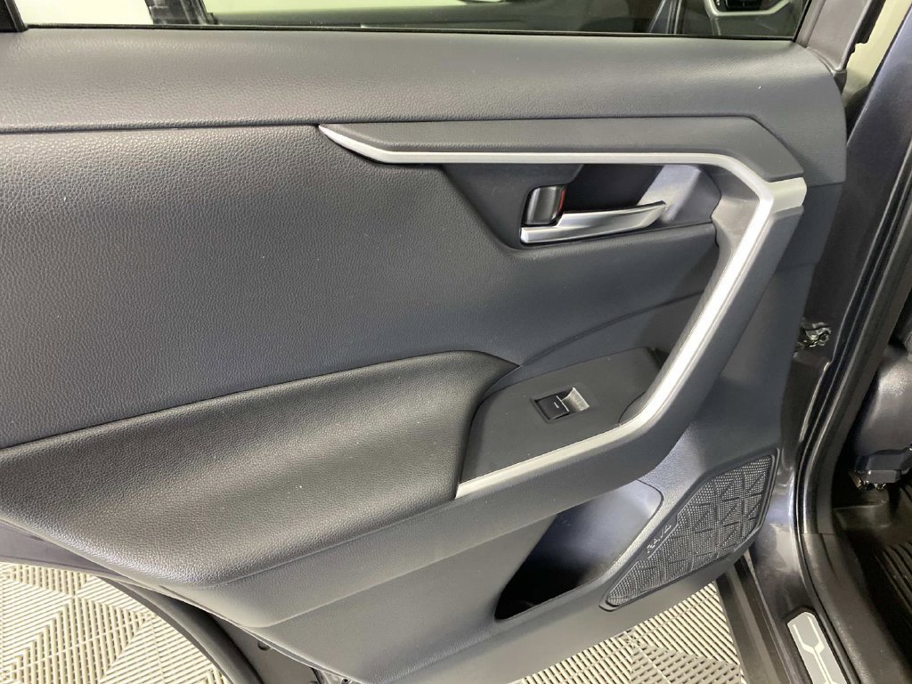 Used 2024 Toyota RAV4 XLE AWD/4WD image 24