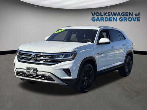 Used 2020 Volkswagen Atlas Cross Sport SE image 4