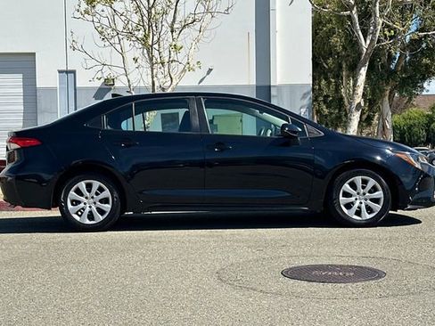 Used 2023 Toyota Corolla LE FWD image 3